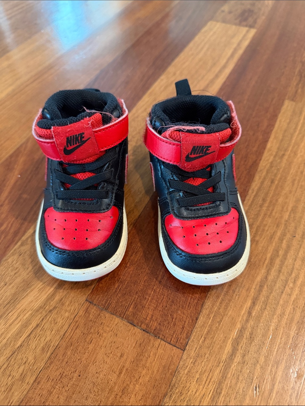 Nike Kids High-Top Sneakers in Black and Red